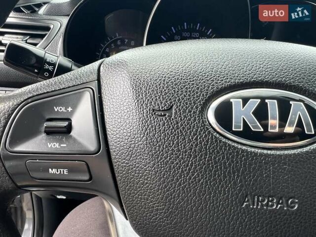 Сірий Кіа Ріо, об'ємом двигуна 1.4 л та пробігом 158 тис. км за 7799 $, фото 7 на Automoto.ua