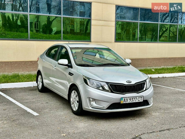 Серый Киа Рио, объемом двигателя 1.6 л и пробегом 168 тыс. км за 7800 $, фото 3 на Automoto.ua