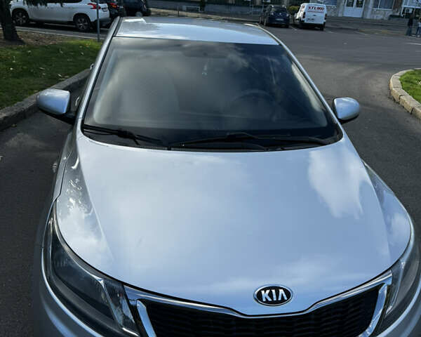 Серый Киа Рио, объемом двигателя 1.4 л и пробегом 88 тыс. км за 9000 $, фото 9 на Automoto.ua