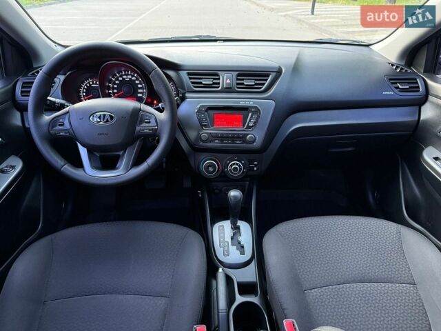 Серый Киа Рио, объемом двигателя 1.4 л и пробегом 87 тыс. км за 8950 $, фото 44 на Automoto.ua