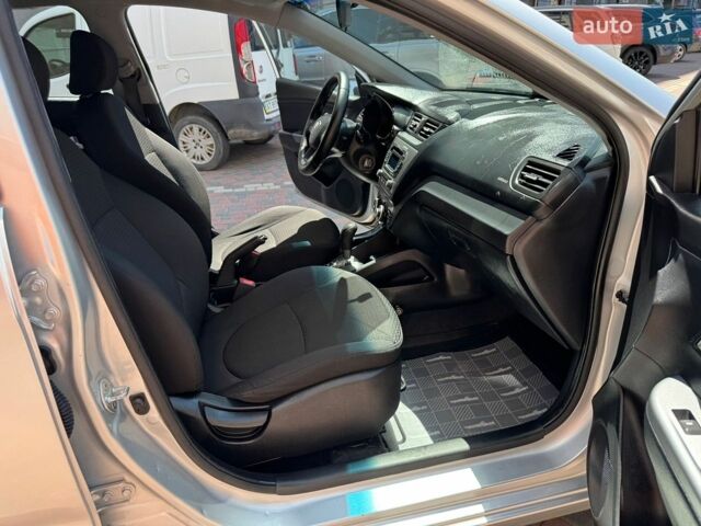 Сірий Кіа Ріо, об'ємом двигуна 1.4 л та пробігом 113 тис. км за 8350 $, фото 135 на Automoto.ua