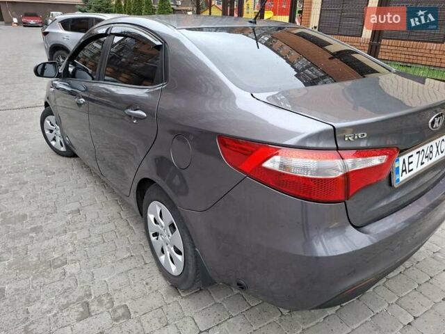 Сірий Кіа Ріо, об'ємом двигуна 1.4 л та пробігом 250 тис. км за 7400 $, фото 6 на Automoto.ua