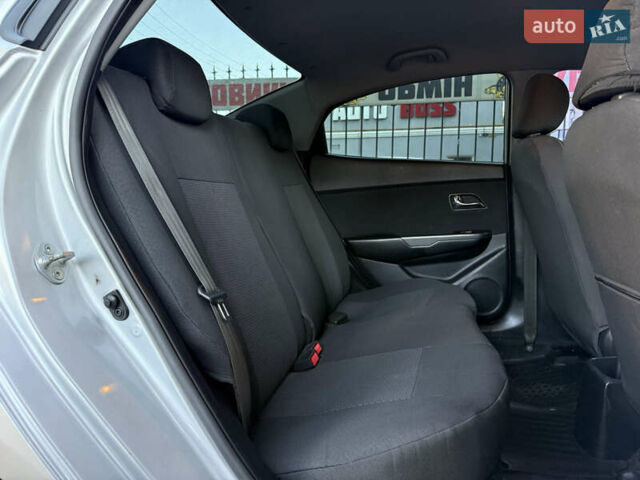 Серый Киа Рио, объемом двигателя 1.59 л и пробегом 254 тыс. км за 8499 $, фото 39 на Automoto.ua