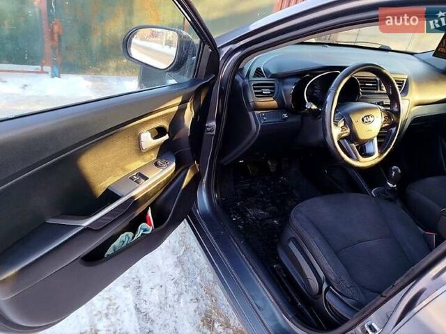 Серый Киа Рио, объемом двигателя 1.4 л и пробегом 25 тыс. км за 5500 $, фото 3 на Automoto.ua