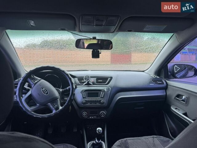 Сірий Кіа Ріо, об'ємом двигуна 1.59 л та пробігом 205 тис. км за 5800 $, фото 9 на Automoto.ua