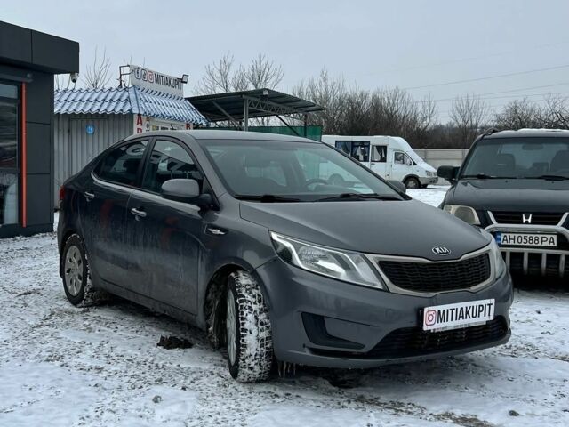Сірий Кіа Ріо, об'ємом двигуна 0 л та пробігом 215 тис. км за 5999 $, фото 3 на Automoto.ua