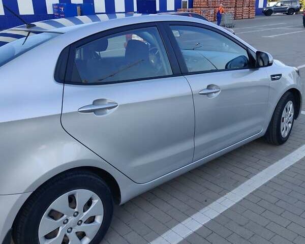 Сірий Кіа Ріо, об'ємом двигуна 1.4 л та пробігом 83 тис. км за 8200 $, фото 1 на Automoto.ua