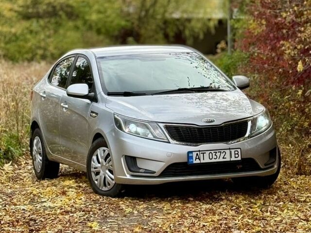 Серый Киа Рио, объемом двигателя 1.4 л и пробегом 262 тыс. км за 5650 $, фото 2 на Automoto.ua