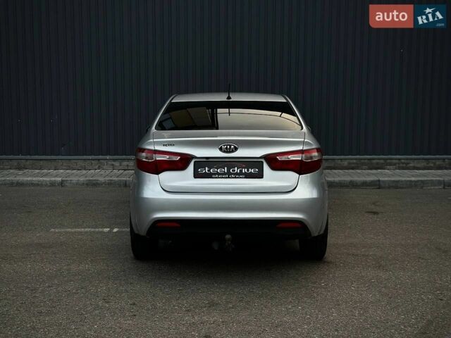 Серый Киа Рио, объемом двигателя 1.59 л и пробегом 232 тыс. км за 6999 $, фото 8 на Automoto.ua