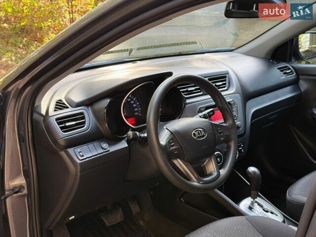 Серый Киа Рио, объемом двигателя 1.4 л и пробегом 107 тыс. км за 8200 $, фото 18 на Automoto.ua