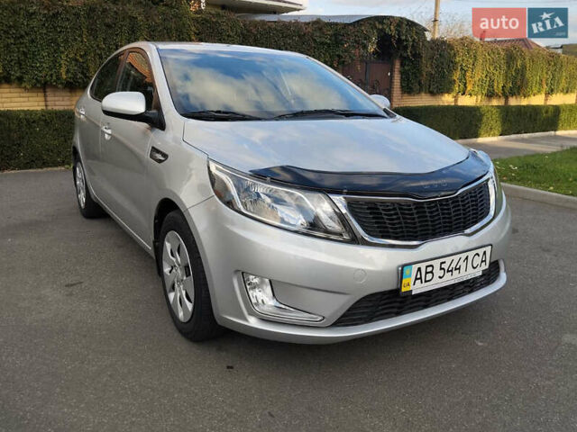 Серый Киа Рио, объемом двигателя 1.4 л и пробегом 90 тыс. км за 9200 $, фото 2 на Automoto.ua