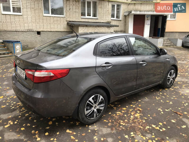 Кіа Ріо 2013 у Здолбунове на Automoto.ua Сірий Кіа Ріо, об'ємом двигуна 1.4 л та пробігом 257 тис. км за 6400 $, фото 7 на Automoto.ua
