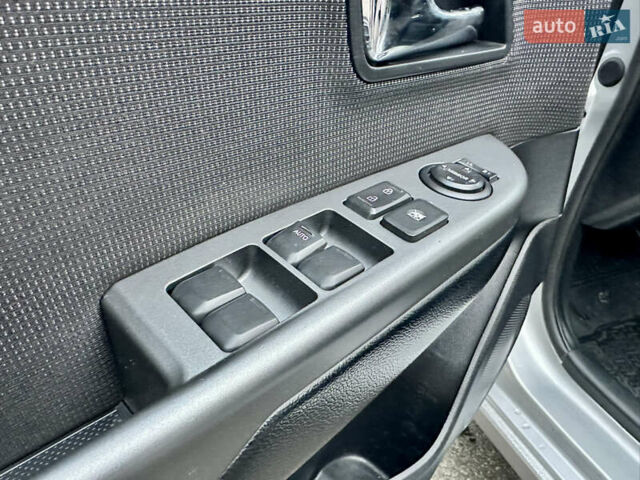 Серый Киа Рио, объемом двигателя 1.6 л и пробегом 168 тыс. км за 7800 $, фото 16 на Automoto.ua