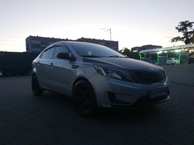 Серый Киа Рио, объемом двигателя 1.4 л и пробегом 312 тыс. км за 6900 $, фото 2 на Automoto.ua