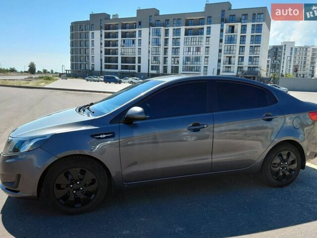 Серый Киа Рио, объемом двигателя 1.4 л и пробегом 98 тыс. км за 8500 $, фото 2 на Automoto.ua