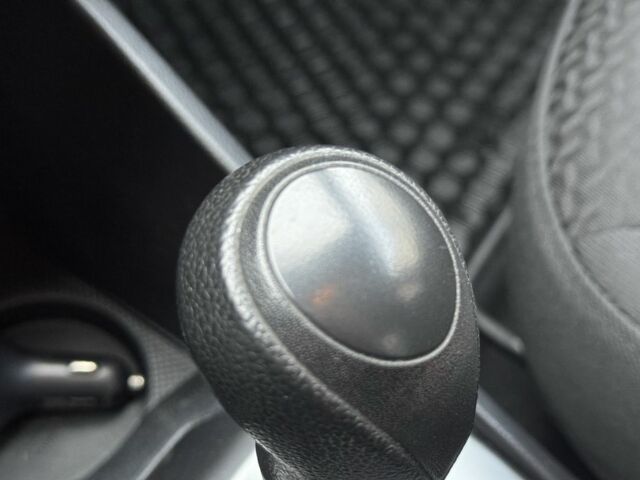 Серый Киа Рио, объемом двигателя 1.4 л и пробегом 260 тыс. км за 7499 $, фото 15 на Automoto.ua