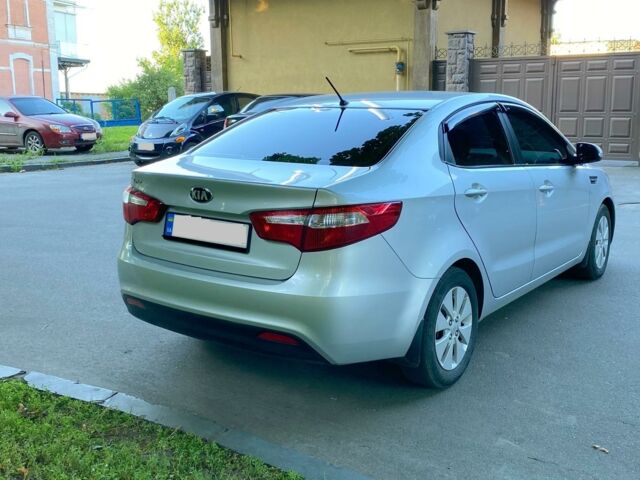 Сірий Кіа Ріо, об'ємом двигуна 1.6 л та пробігом 74 тис. км за 10300 $, фото 3 на Automoto.ua
