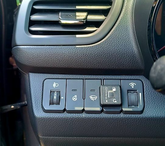 Серый Киа Рио, объемом двигателя 1.6 л и пробегом 190 тыс. км за 7800 $, фото 8 на Automoto.ua
