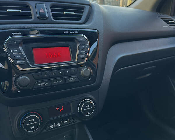 Серый Киа Рио, объемом двигателя 1.6 л и пробегом 96 тыс. км за 10800 $, фото 8 на Automoto.ua