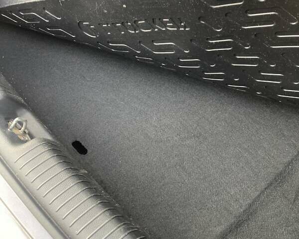 Серый Киа Рио, объемом двигателя 1.4 л и пробегом 181 тыс. км за 7000 $, фото 11 на Automoto.ua