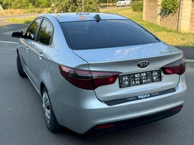 Серый Киа Рио, объемом двигателя 1.4 л и пробегом 230 тыс. км за 5806 $, фото 5 на Automoto.ua