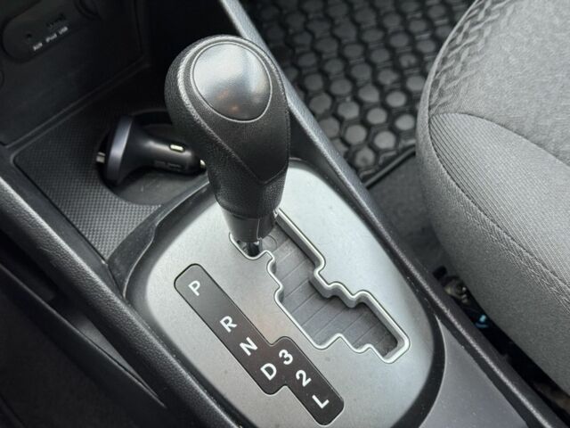 Серый Киа Рио, объемом двигателя 1.4 л и пробегом 260 тыс. км за 7499 $, фото 14 на Automoto.ua