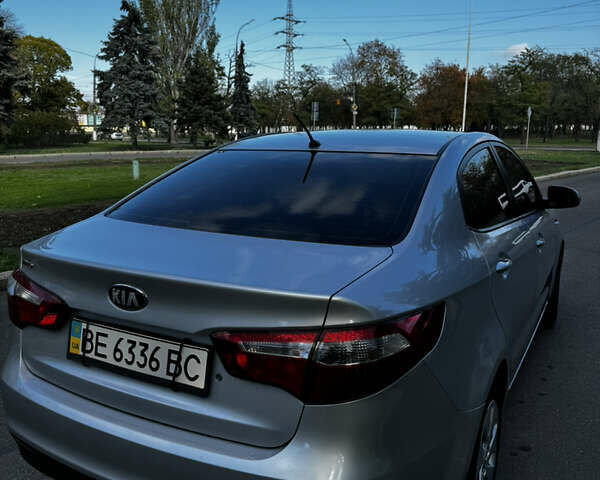 Серый Киа Рио, объемом двигателя 1.4 л и пробегом 88 тыс. км за 9000 $, фото 6 на Automoto.ua