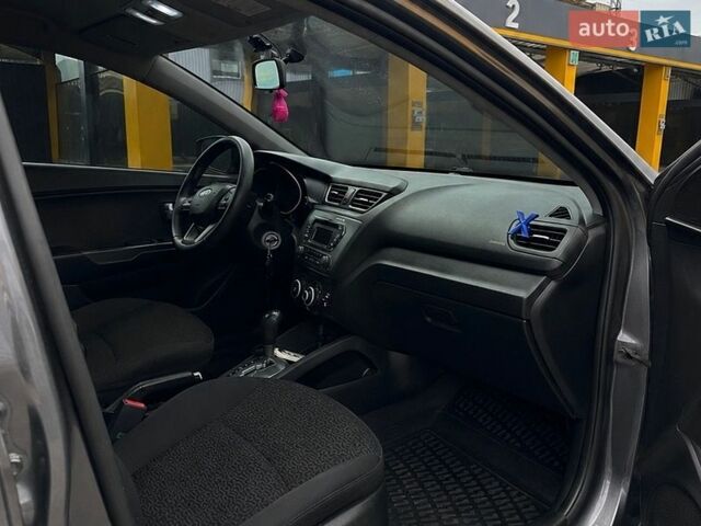 Серый Киа Рио, объемом двигателя 1.4 л и пробегом 146 тыс. км за 7900 $, фото 11 на Automoto.ua