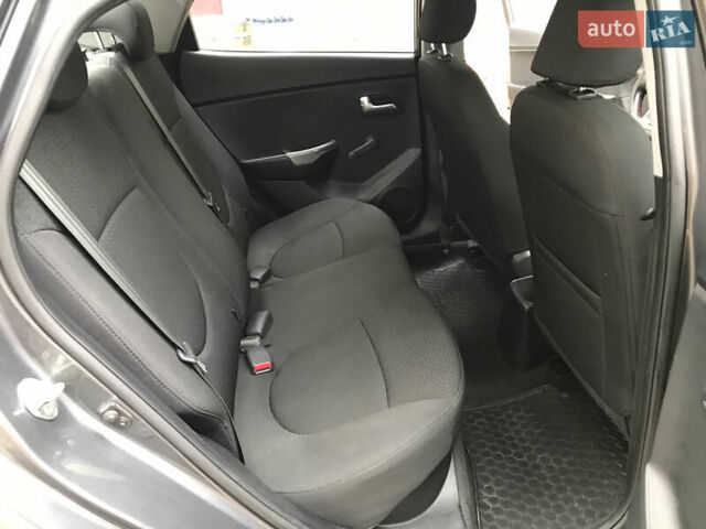 Кіа Ріо 2013 у Здолбунове на Automoto.ua Сірий Кіа Ріо, об'ємом двигуна 1.4 л та пробігом 257 тис. км за 6400 $, фото 16 на Automoto.ua