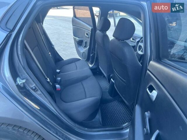 Серый Киа Рио, объемом двигателя 1.4 л и пробегом 160 тыс. км за 6700 $, фото 10 на Automoto.ua