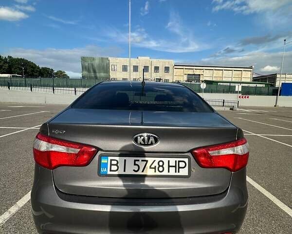 Серый Киа Рио, объемом двигателя 1.4 л и пробегом 320 тыс. км за 6300 $, фото 3 на Automoto.ua