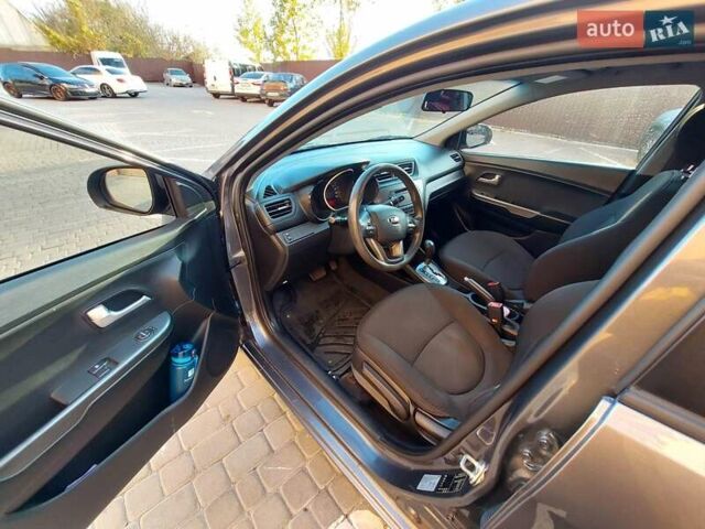 Серый Киа Рио, объемом двигателя 1.4 л и пробегом 95 тыс. км за 8500 $, фото 4 на Automoto.ua