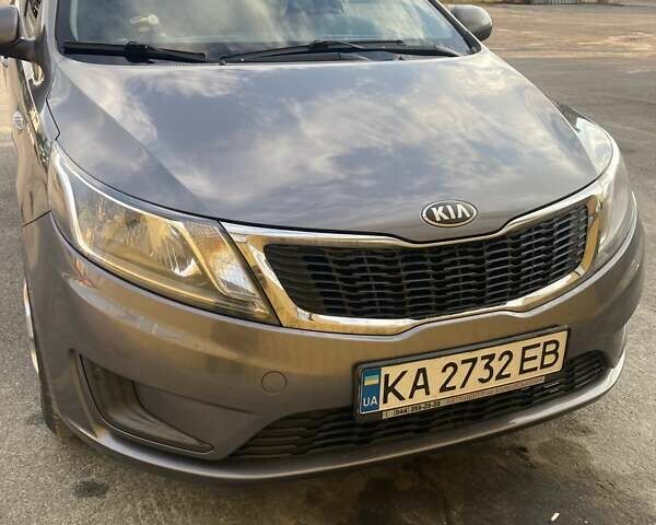 Серый Киа Рио, объемом двигателя 1.4 л и пробегом 181 тыс. км за 7000 $, фото 3 на Automoto.ua