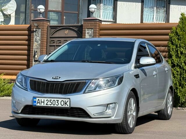 Серый Киа Рио, объемом двигателя 1.6 л и пробегом 131 тыс. км за 8800 $, фото 2 на Automoto.ua