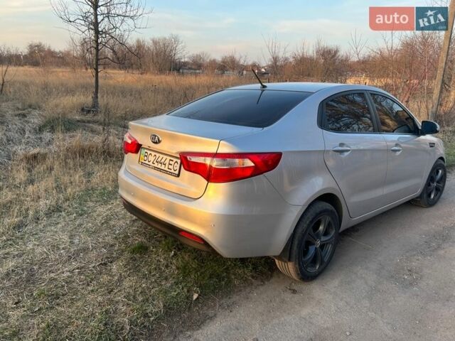 Серый Киа Рио, объемом двигателя 1.6 л и пробегом 25 тыс. км за 10200 $, фото 3 на Automoto.ua