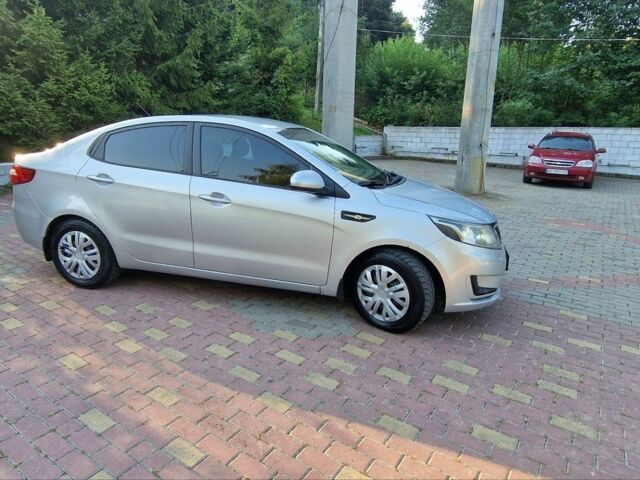 Сірий Кіа Ріо, об'ємом двигуна 1.37 л та пробігом 260 тис. км за 6499 $, фото 1 на Automoto.ua
