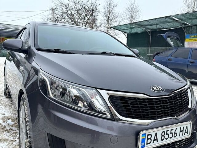 Серый Киа Рио, объемом двигателя 1.4 л и пробегом 15300 тыс. км за 7300 $, фото 6 на Automoto.ua