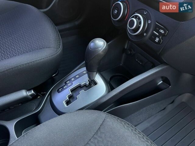 Серый Киа Рио, объемом двигателя 1.4 л и пробегом 87 тыс. км за 8950 $, фото 54 на Automoto.ua