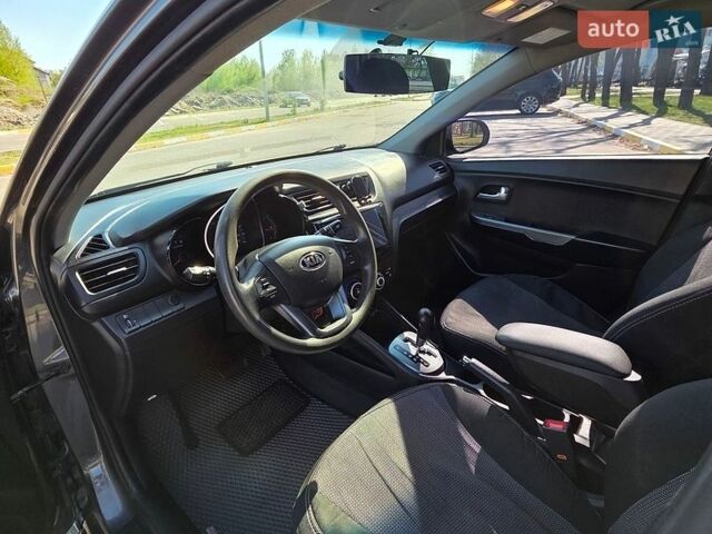 Серый Киа Рио, объемом двигателя 1.4 л и пробегом 97 тыс. км за 8700 $, фото 8 на Automoto.ua