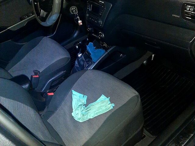 Серый Киа Рио, объемом двигателя 1.6 л и пробегом 980 тыс. км за 7900 $, фото 7 на Automoto.ua