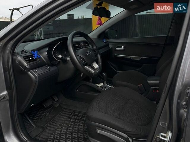 Серый Киа Рио, объемом двигателя 1.4 л и пробегом 146 тыс. км за 7900 $, фото 10 на Automoto.ua