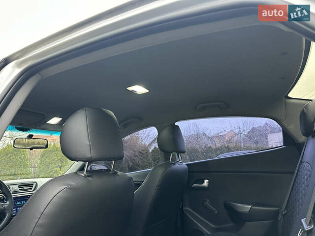 Серый Киа Рио, объемом двигателя 1.4 л и пробегом 191 тыс. км за 6400 $, фото 15 на Automoto.ua