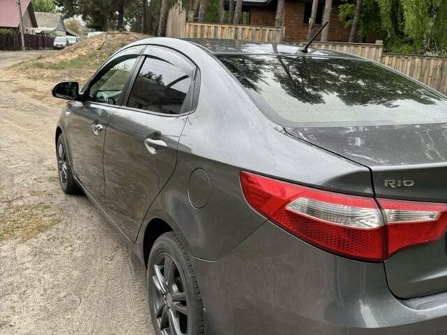 Сірий Кіа Ріо, об'ємом двигуна 1.4 л та пробігом 121 тис. км за 7500 $, фото 4 на Automoto.ua