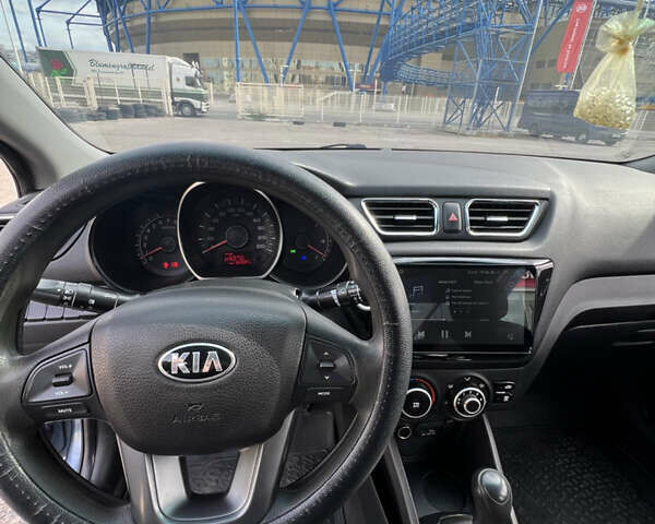 Сірий Кіа Ріо, об'ємом двигуна 1.4 л та пробігом 183 тис. км за 7800 $, фото 8 на Automoto.ua