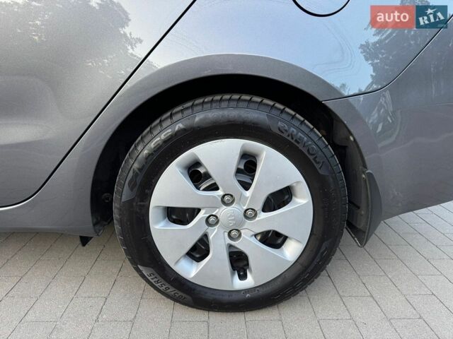 Серый Киа Рио, объемом двигателя 1.4 л и пробегом 87 тыс. км за 8950 $, фото 31 на Automoto.ua