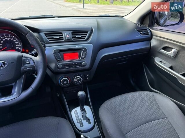Серый Киа Рио, объемом двигателя 1.4 л и пробегом 87 тыс. км за 8950 $, фото 46 на Automoto.ua