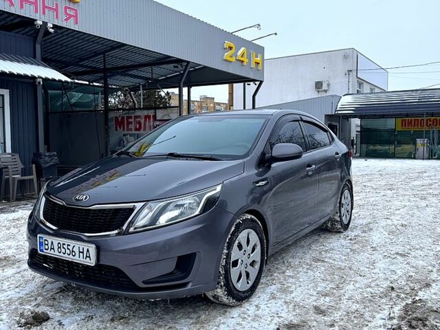 Серый Киа Рио, объемом двигателя 1.4 л и пробегом 15300 тыс. км за 7300 $, фото 1 на Automoto.ua