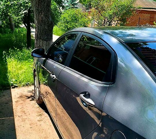 Серый Киа Рио, объемом двигателя 1.6 л и пробегом 190 тыс. км за 7800 $, фото 4 на Automoto.ua
