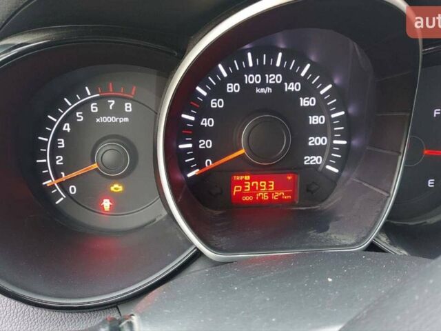Серый Киа Рио, объемом двигателя 1.4 л и пробегом 176 тыс. км за 8300 $, фото 5 на Automoto.ua
