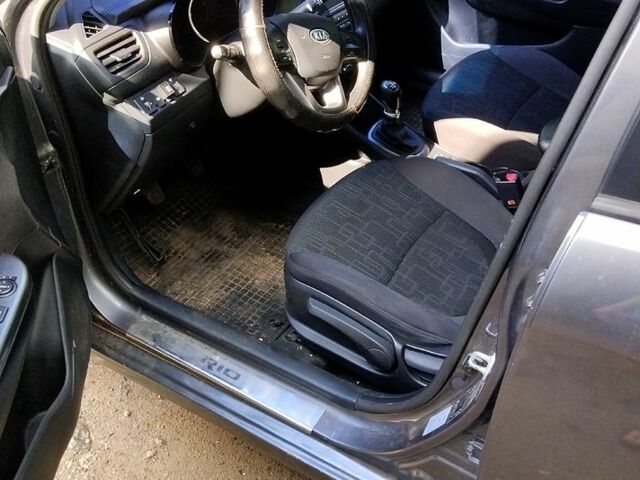 Серый Киа Рио, объемом двигателя 1.6 л и пробегом 112 тыс. км за 6500 $, фото 3 на Automoto.ua